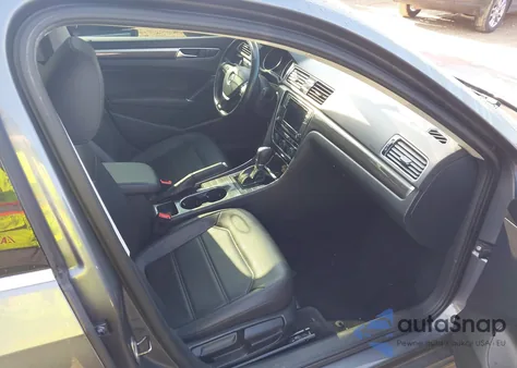 2018 Volkswagen Passat 2.0T Se z USA, uszkodzony, nr VIN 1VWBA7A34JC002712